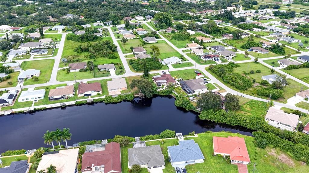 На продажу: $65,000 (0.17 acres)