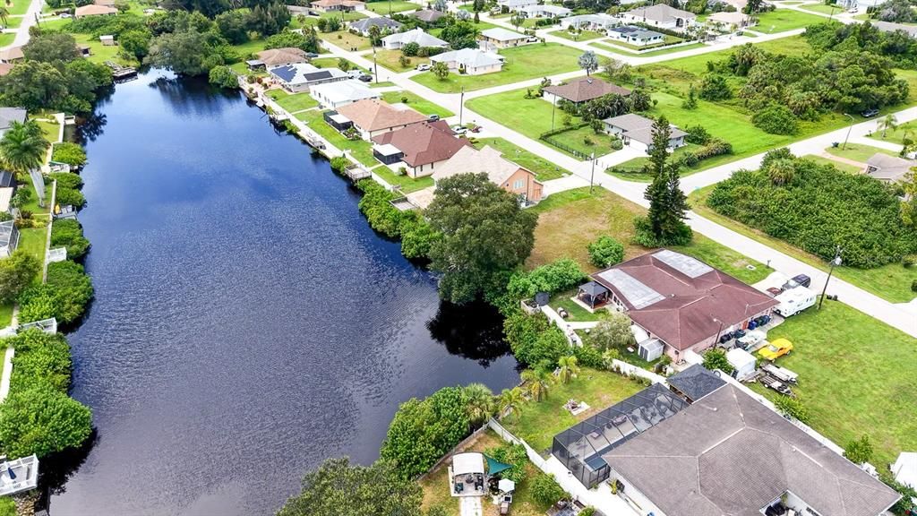 На продажу: $65,000 (0.17 acres)