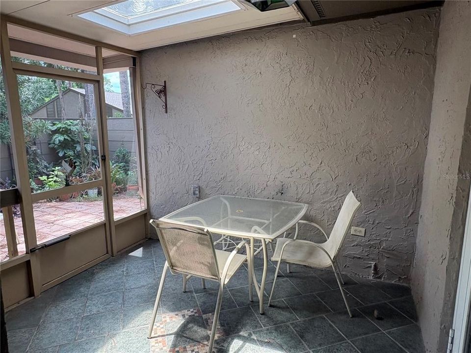 For Sale: $325,000 (3 beds, 2 baths, 1765 Square Feet)