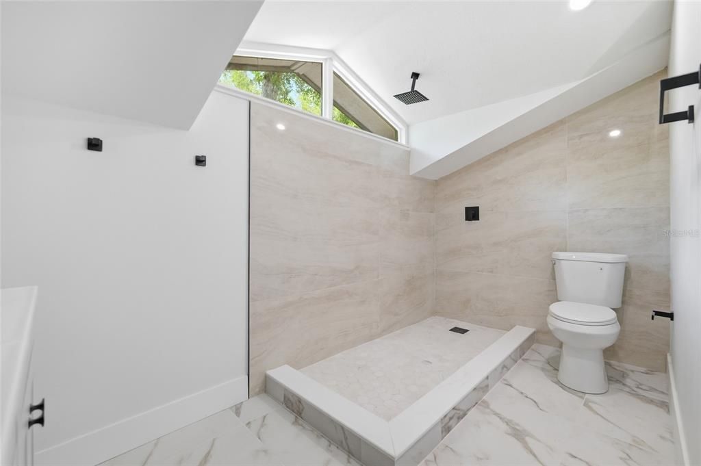 В аренду: $3,650 (3 спален, 2 ванн, 2456 Квадратных фут)