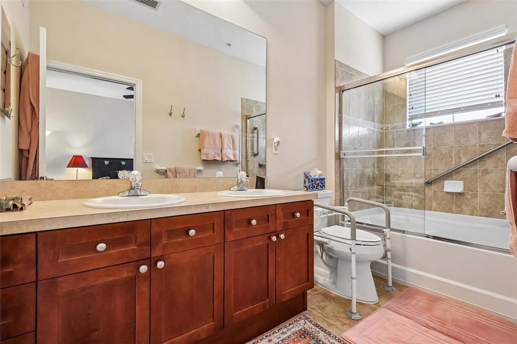 En Venta: $320,000 (3 camas, 2 baños, 1442 Pies cuadrados)