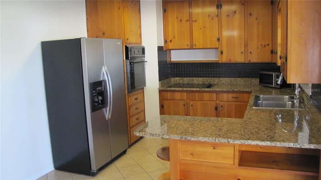 В аренду: $2,200 (3 спален, 1 ванн, 1050 Квадратных фут)