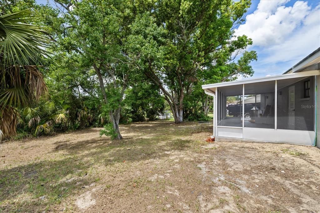 For Sale: $249,999 (3 beds, 2 baths, 943 Square Feet)