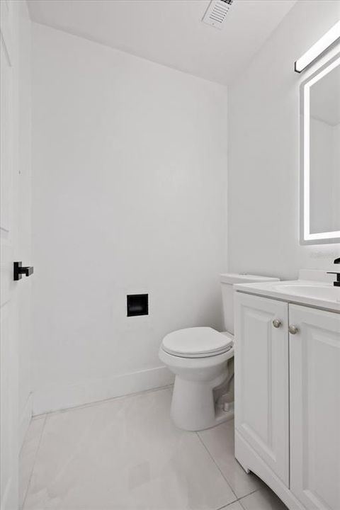 For Sale: $249,999 (3 beds, 2 baths, 943 Square Feet)