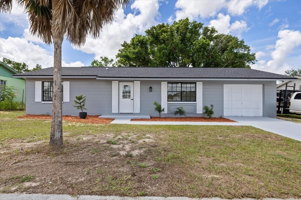 For Sale: $249,999 (3 beds, 2 baths, 943 Square Feet)