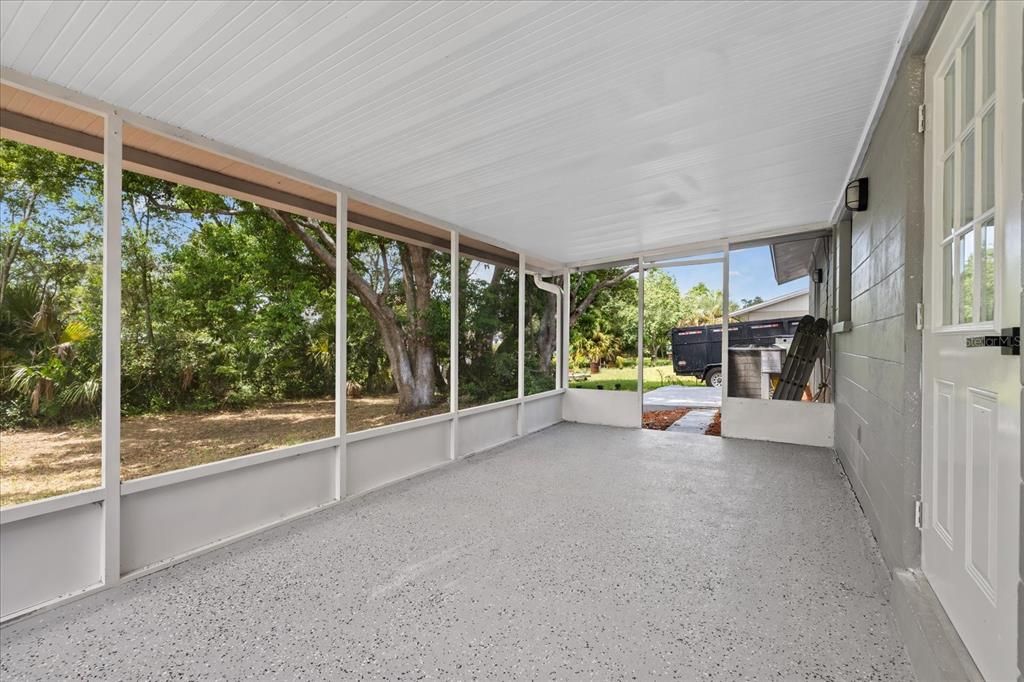 For Sale: $249,999 (3 beds, 2 baths, 943 Square Feet)