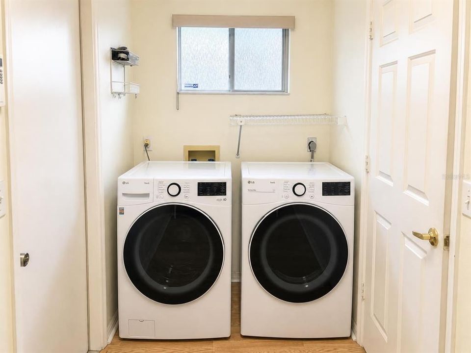 На продажу: $262,000 (3 спален, 2 ванн, 1594 Квадратных фут)
