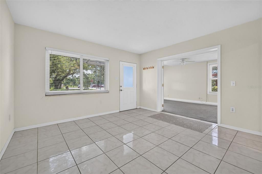 En Venta: $349,900 (3 camas, 2 baños, 1562 Pies cuadrados)