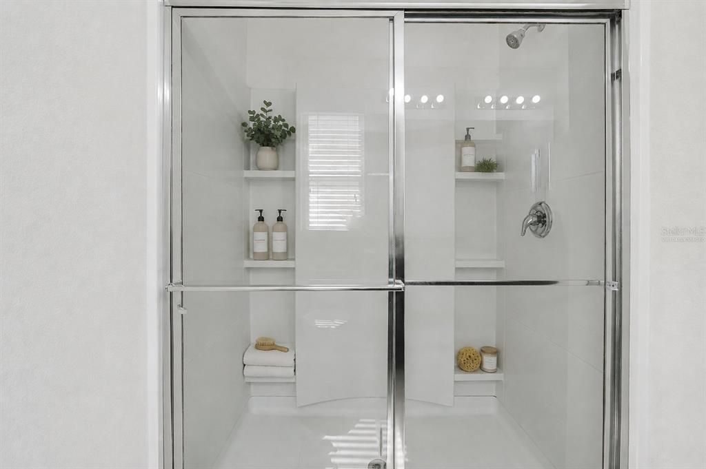 For Sale: $355,000 (4 beds, 2 baths, 1767 Square Feet)
