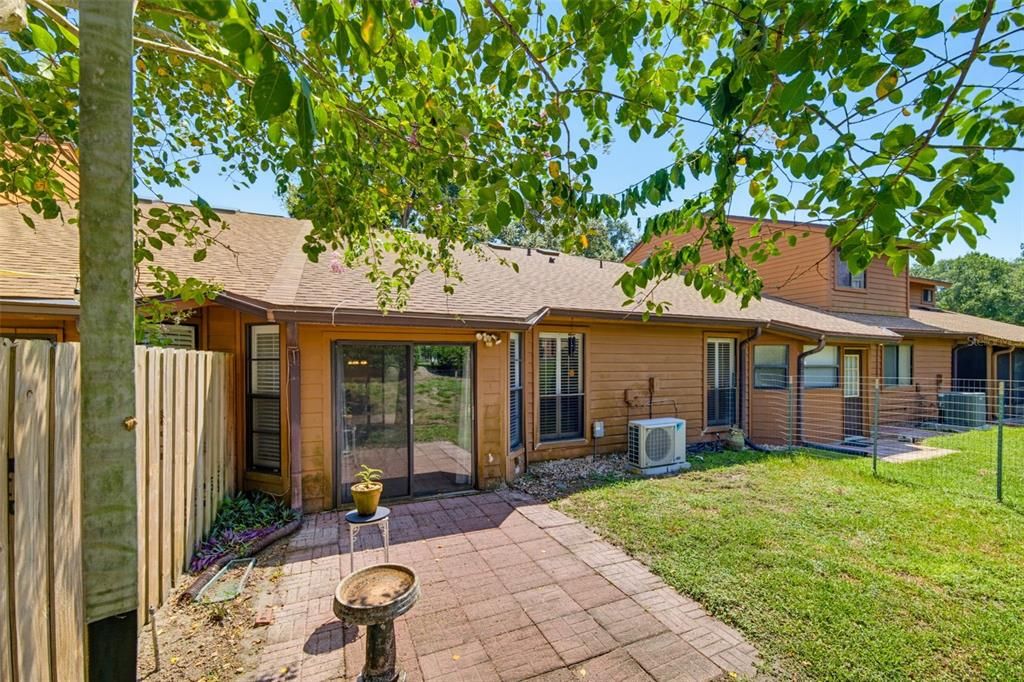 For Sale: $299,000 (2 beds, 2 baths, 1213 Square Feet)