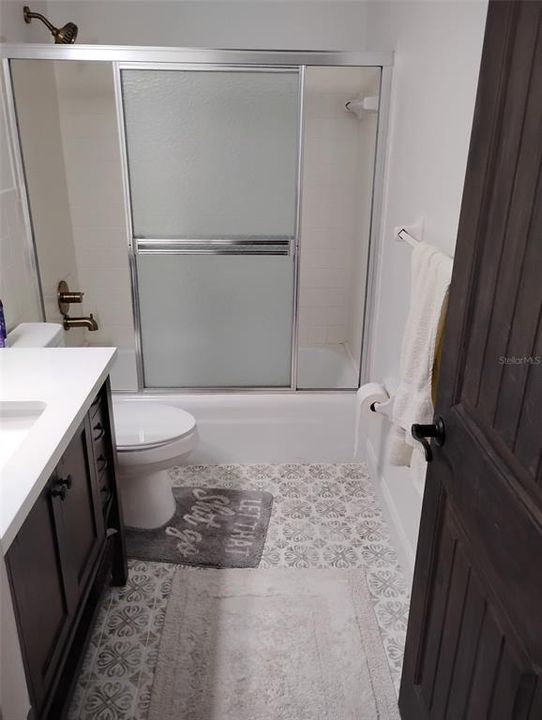 For Sale: $385,000 (2 beds, 2 baths, 1008 Square Feet)