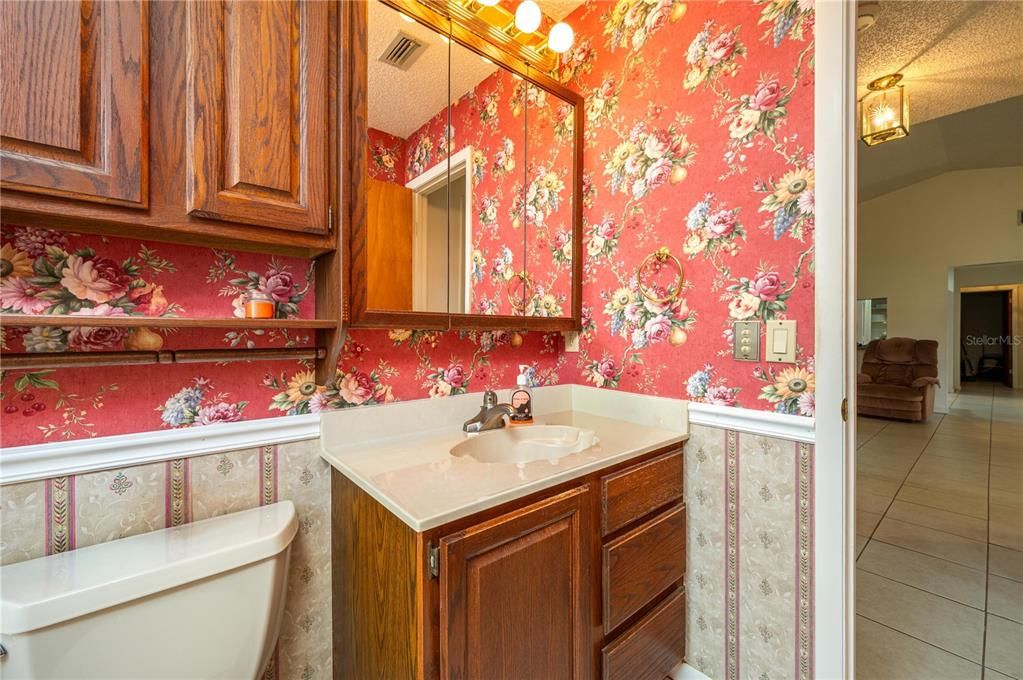 For Sale: $329,900 (3 beds, 3 baths, 2186 Square Feet)
