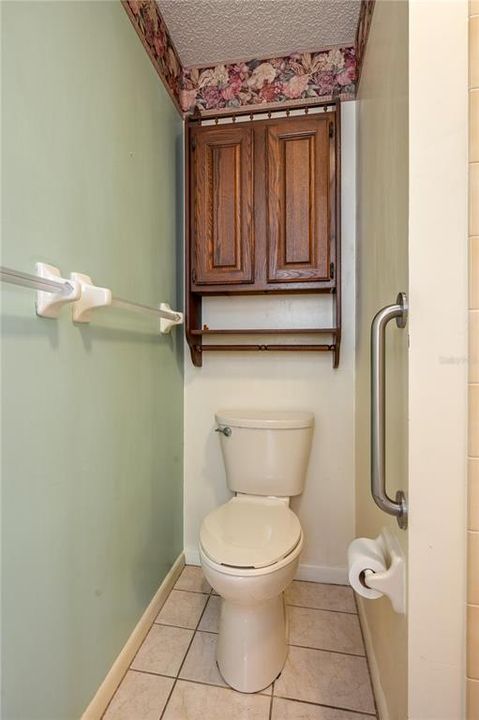 For Sale: $329,900 (3 beds, 3 baths, 2186 Square Feet)