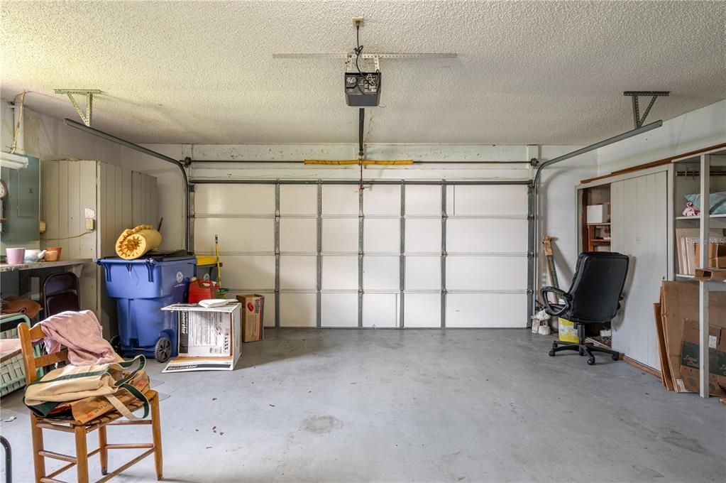For Sale: $329,900 (3 beds, 3 baths, 2186 Square Feet)