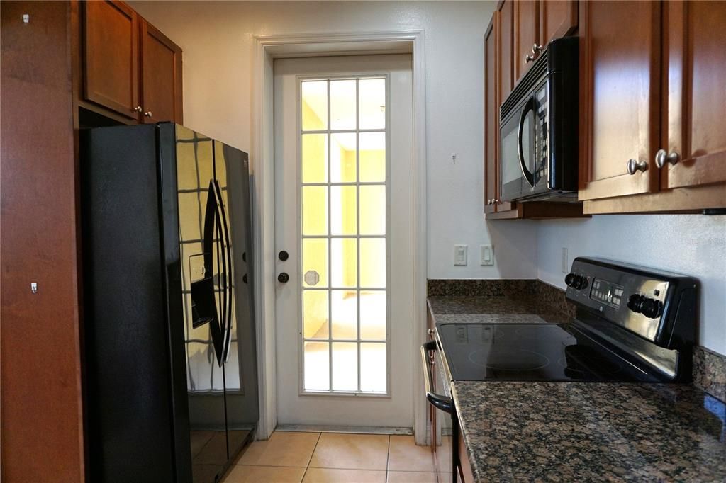 For Rent: $3,800 (3 beds, 2 baths, 2200 Square Feet)