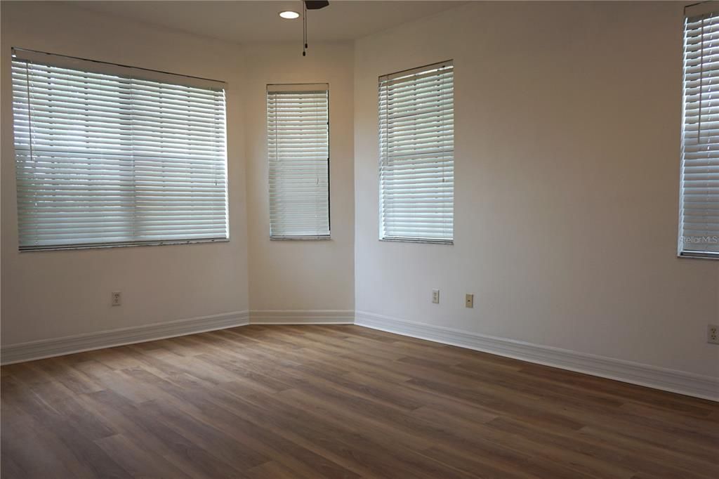 For Rent: $3,800 (3 beds, 2 baths, 2200 Square Feet)