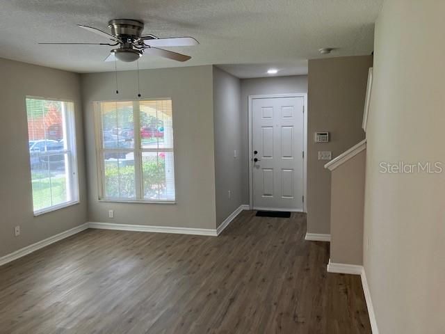 For Rent: $2,250 (3 beds, 2 baths, 1640 Square Feet)