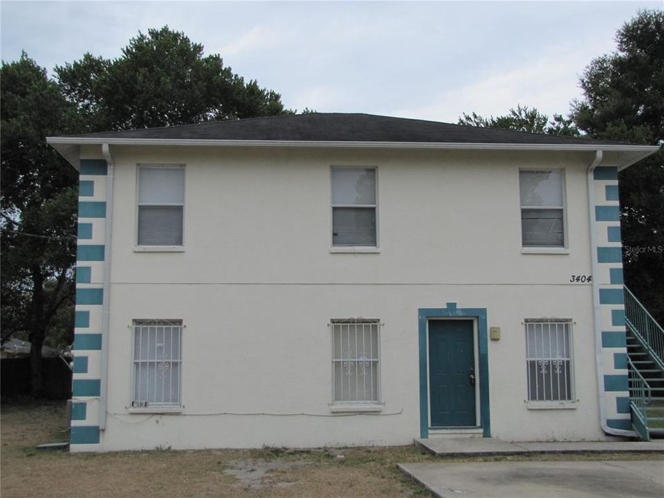 For Rent: $2,200 (3 beds, 2 baths, 990 Square Feet)