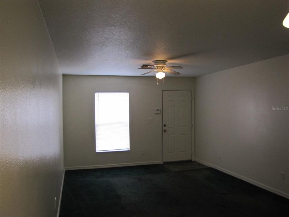 For Rent: $2,200 (3 beds, 2 baths, 990 Square Feet)