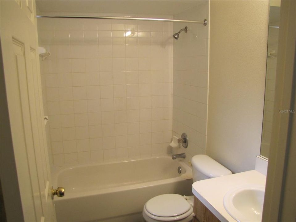 For Rent: $2,200 (3 beds, 2 baths, 990 Square Feet)