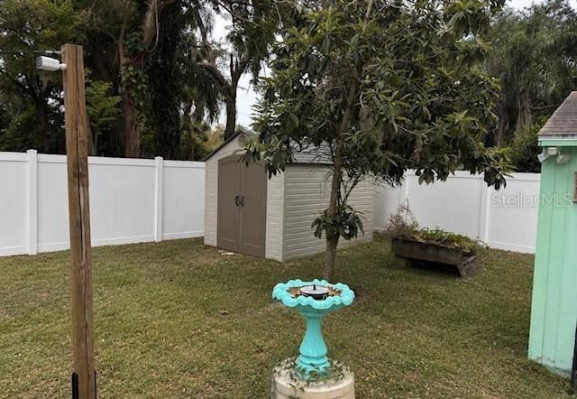 For Sale: $329,000 (2 beds, 1 baths, 1060 Square Feet)