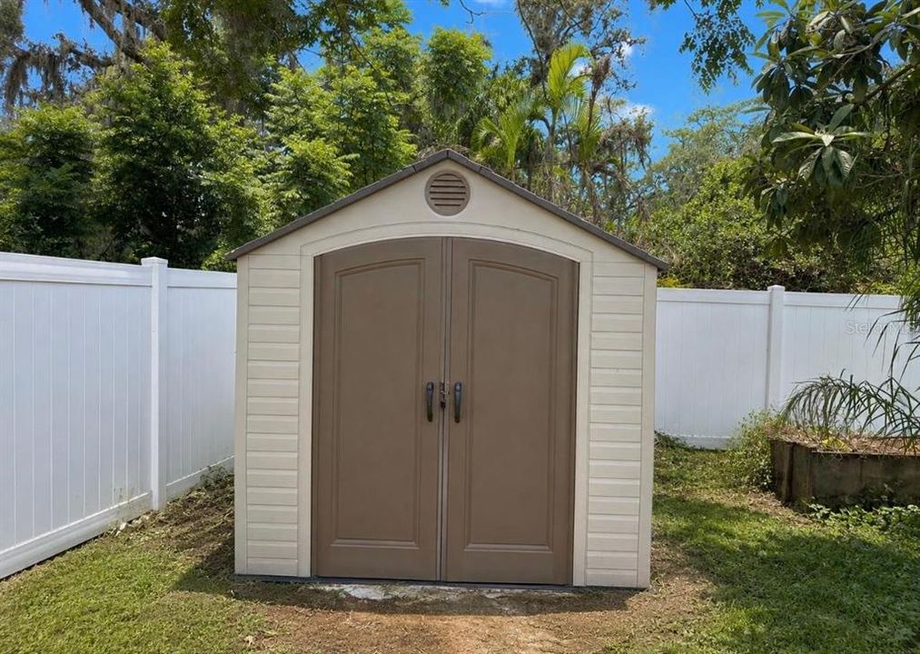 For Sale: $329,000 (2 beds, 1 baths, 1060 Square Feet)