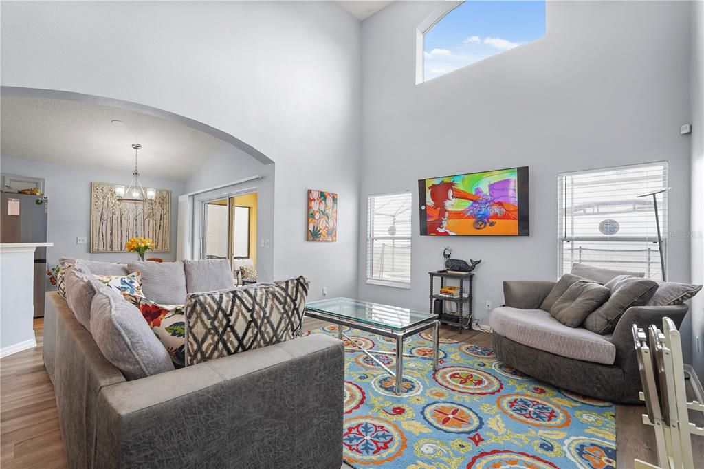 For Sale: $465,000 (5 beds, 4 baths, 2286 Square Feet)