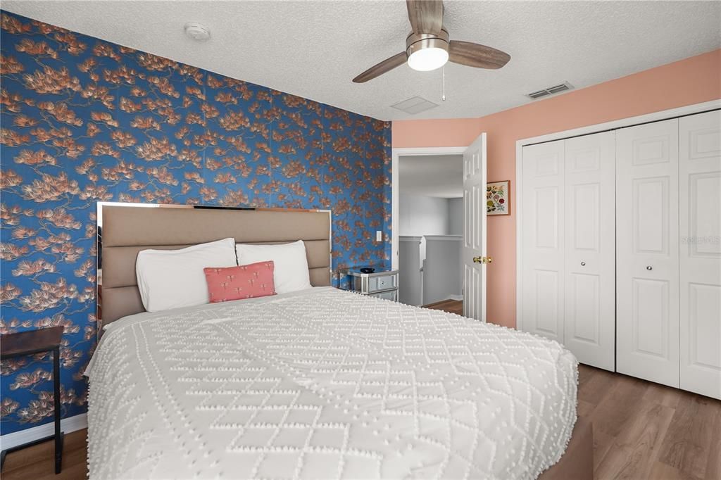 For Sale: $465,000 (5 beds, 4 baths, 2286 Square Feet)