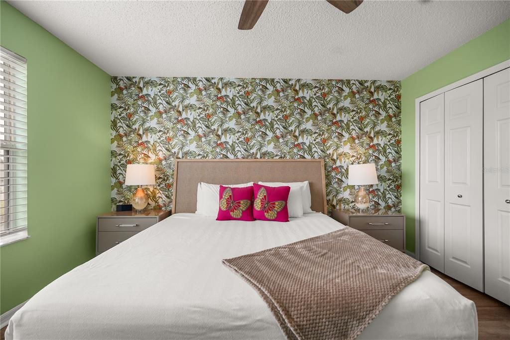 For Sale: $465,000 (5 beds, 4 baths, 2286 Square Feet)