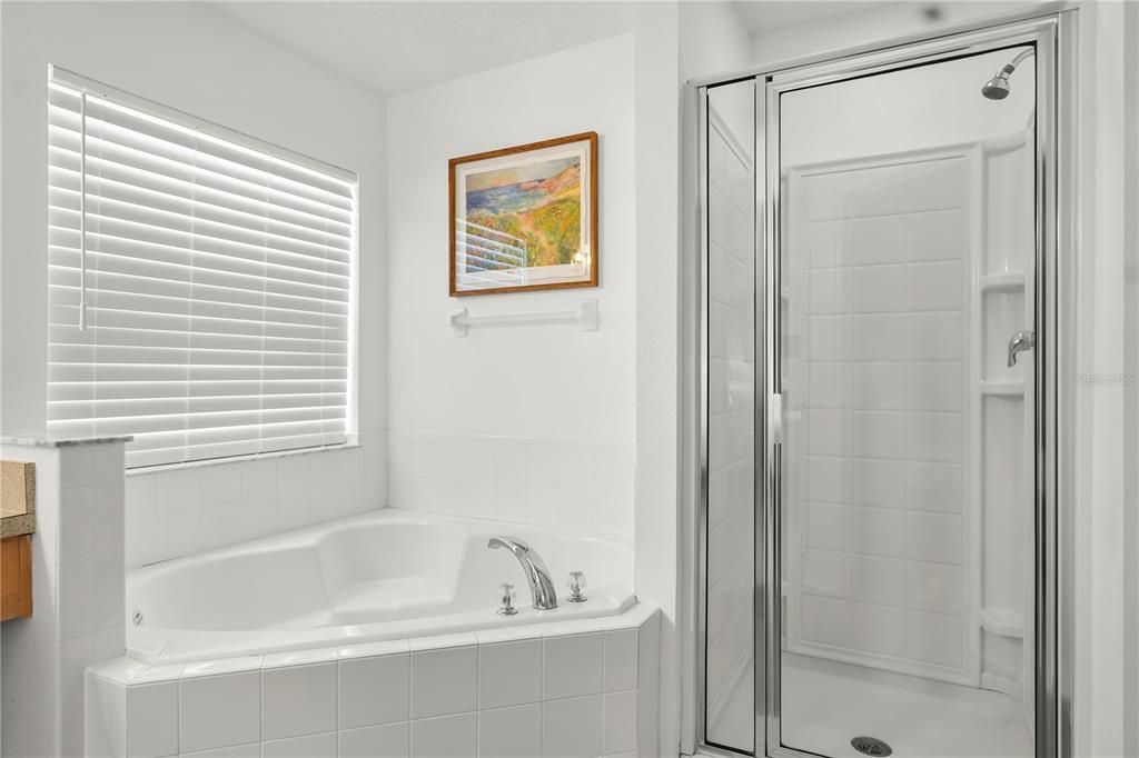 For Sale: $465,000 (5 beds, 4 baths, 2286 Square Feet)