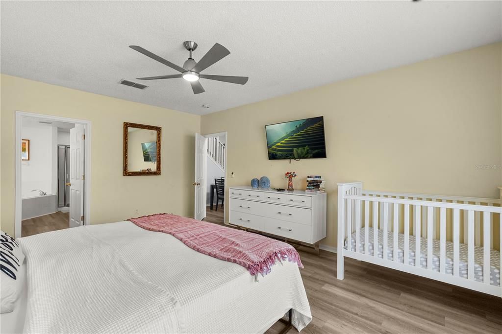 For Sale: $465,000 (5 beds, 4 baths, 2286 Square Feet)