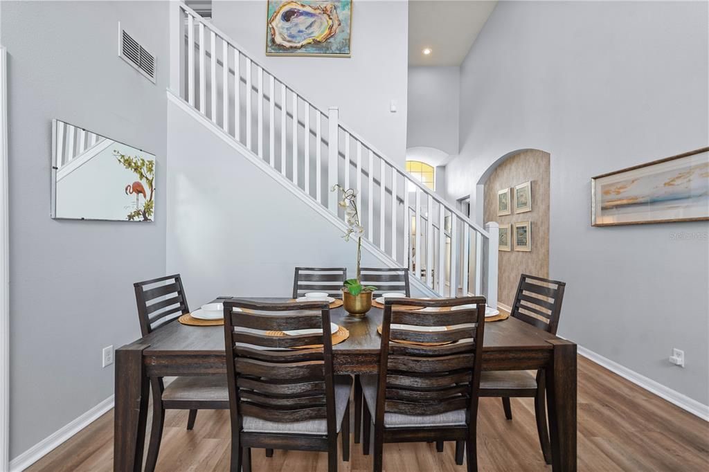 For Sale: $465,000 (5 beds, 4 baths, 2286 Square Feet)