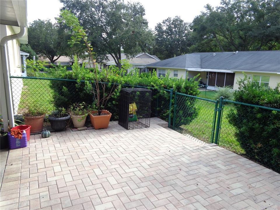 For Sale: $173,900 (2 beds, 2 baths, 1412 Square Feet)