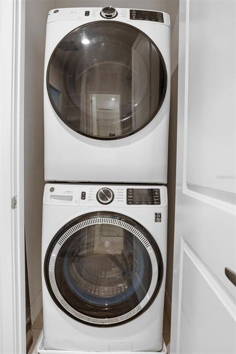 For Rent: $3,000 (4 beds, 3 baths, 1823 Square Feet)