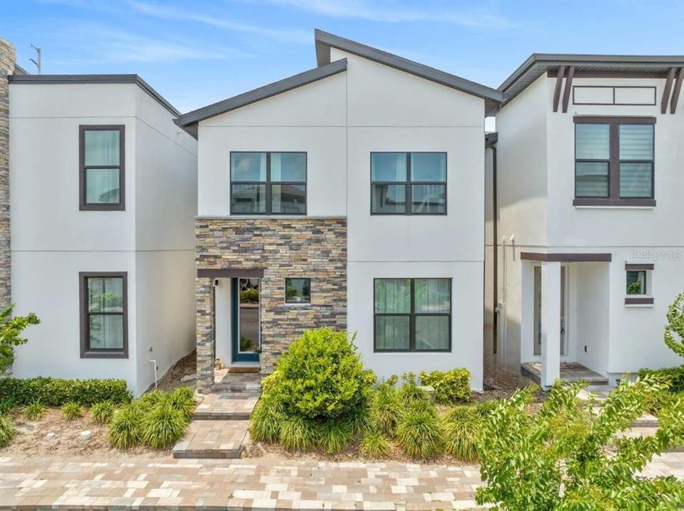 For Rent: $3,000 (4 beds, 3 baths, 1823 Square Feet)