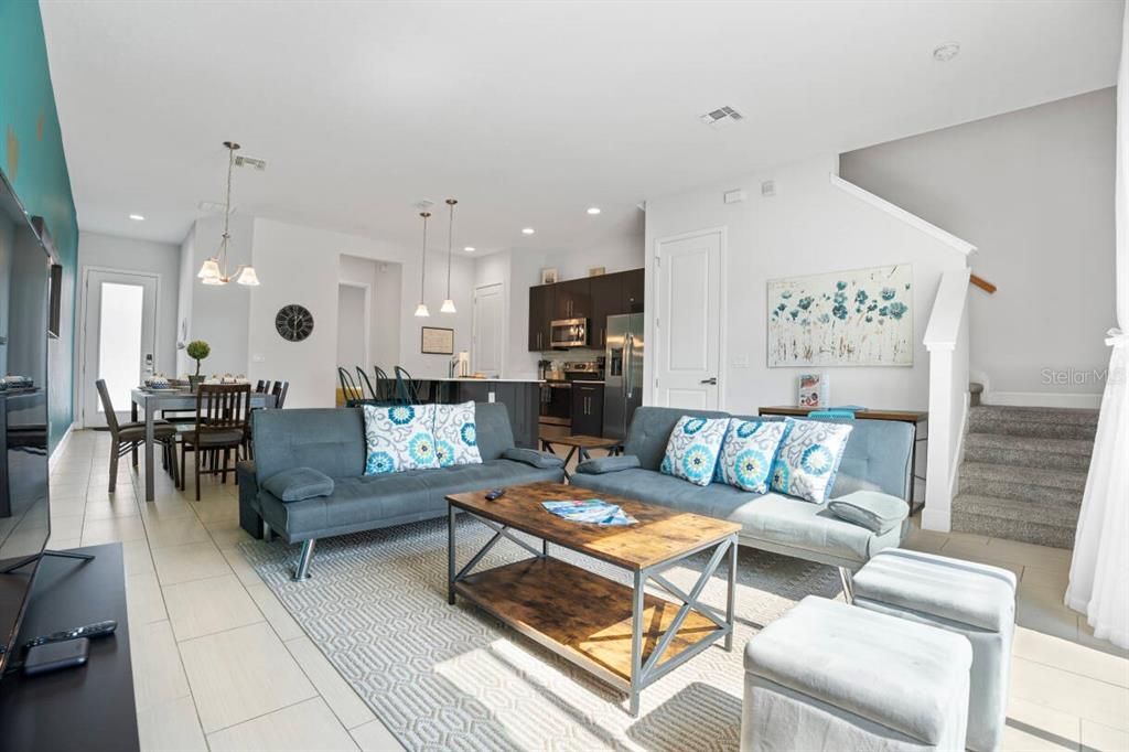 For Rent: $3,000 (4 beds, 3 baths, 1823 Square Feet)