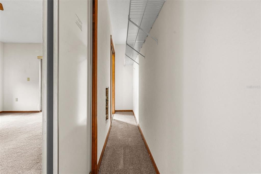 For Sale: $279,900 (3 beds, 2 baths, 1882 Square Feet)