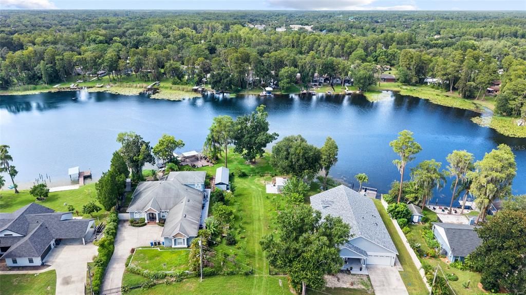 На продажу: $325,000 (0.35 acres)