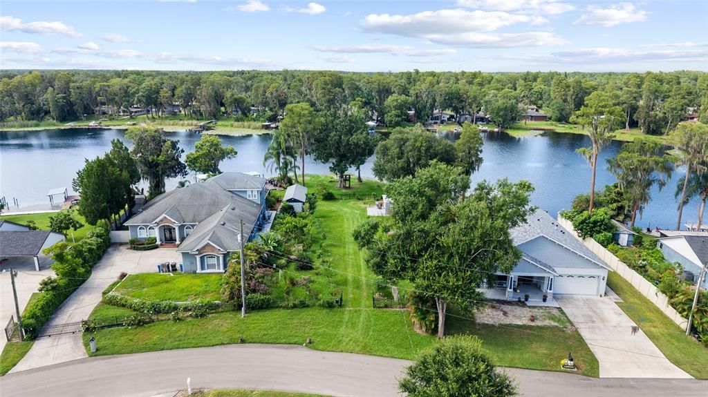 На продажу: $325,000 (0.35 acres)