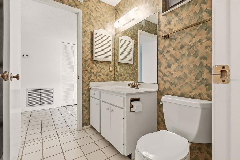 For Sale: $255,000 (3 beds, 2 baths, 1818 Square Feet)