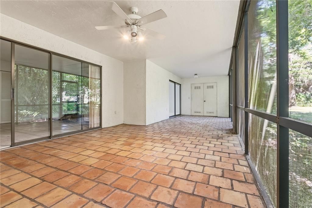 For Sale: $255,000 (3 beds, 2 baths, 1818 Square Feet)