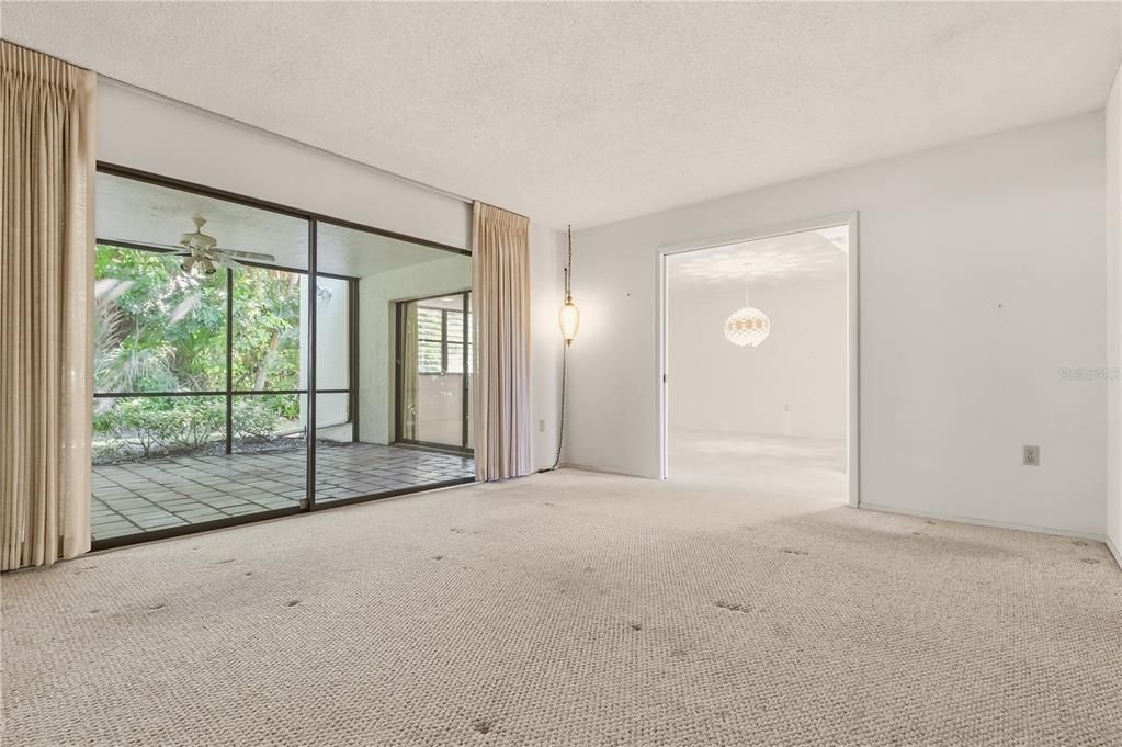 For Sale: $255,000 (3 beds, 2 baths, 1818 Square Feet)