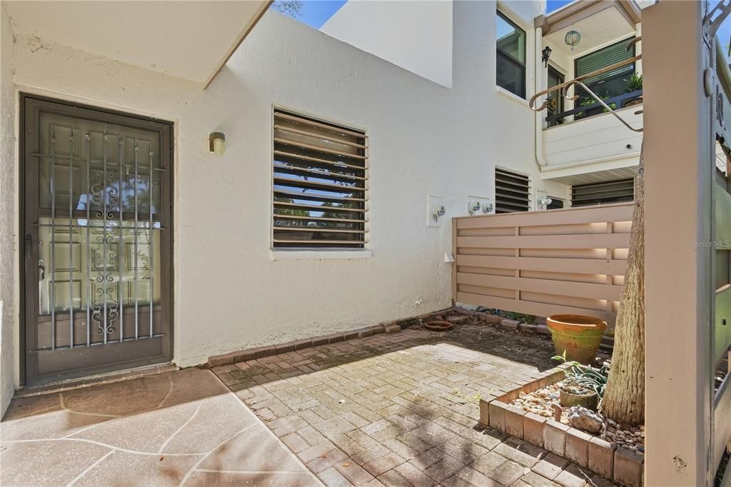 For Sale: $255,000 (3 beds, 2 baths, 1818 Square Feet)