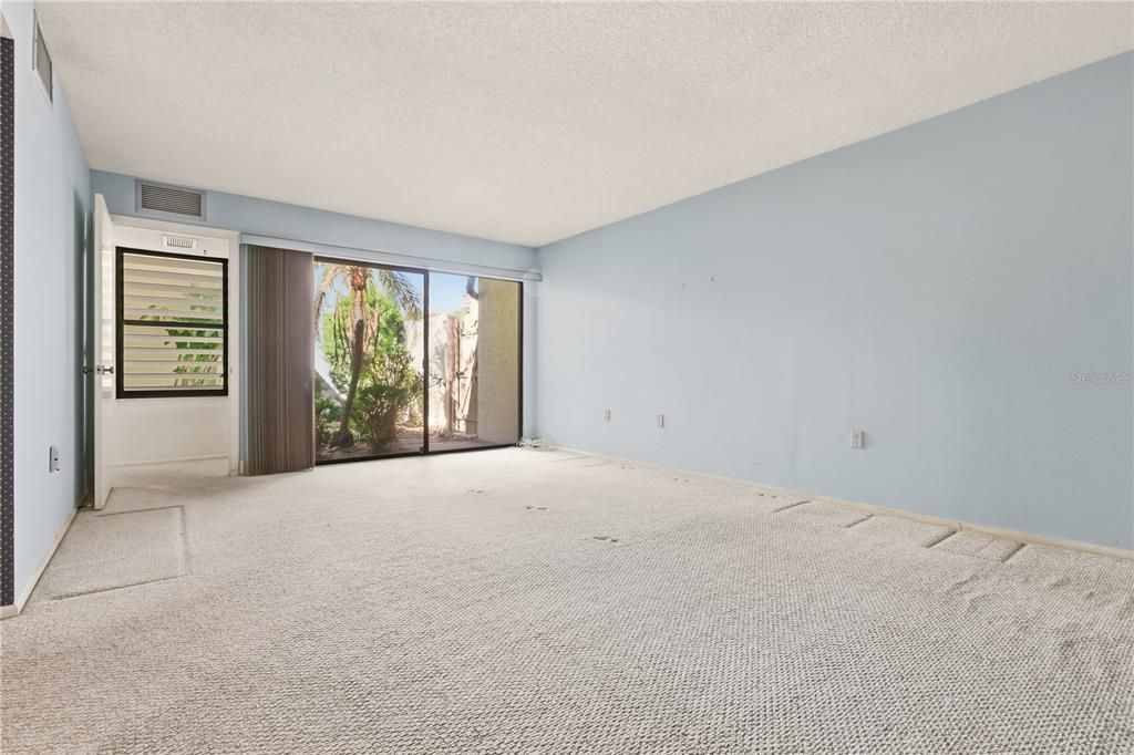 For Sale: $255,000 (3 beds, 2 baths, 1818 Square Feet)