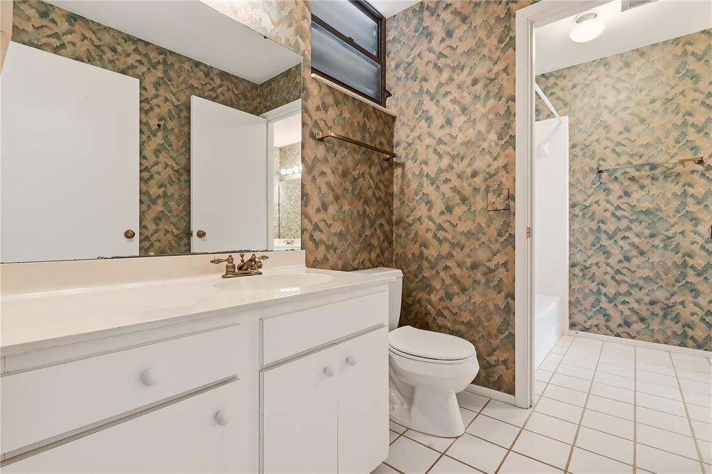 For Sale: $255,000 (3 beds, 2 baths, 1818 Square Feet)