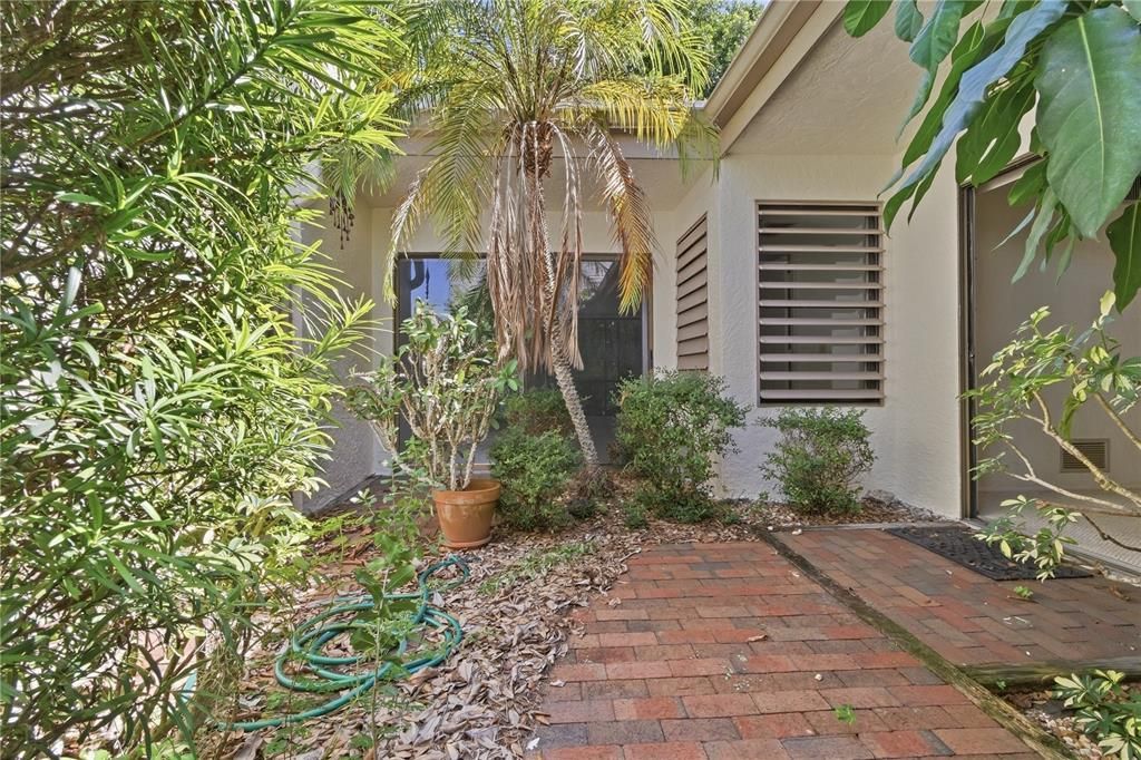 For Sale: $255,000 (3 beds, 2 baths, 1818 Square Feet)