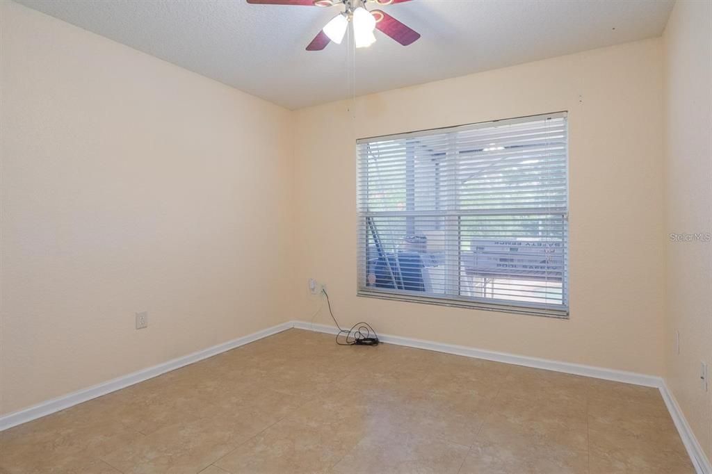 For Rent: $3,350 (4 beds, 2 baths, 1684 Square Feet)