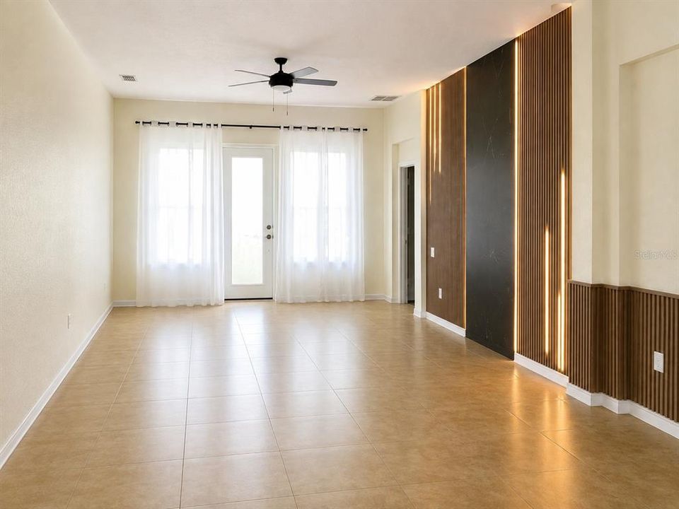 For Rent: $3,350 (4 beds, 2 baths, 1684 Square Feet)