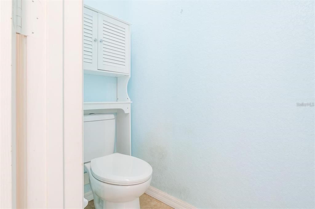 For Rent: $3,350 (4 beds, 2 baths, 1684 Square Feet)