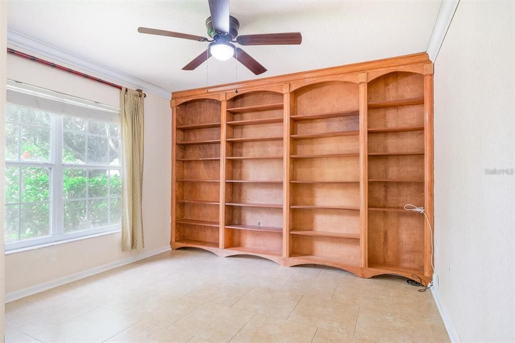 For Rent: $3,350 (4 beds, 2 baths, 1684 Square Feet)